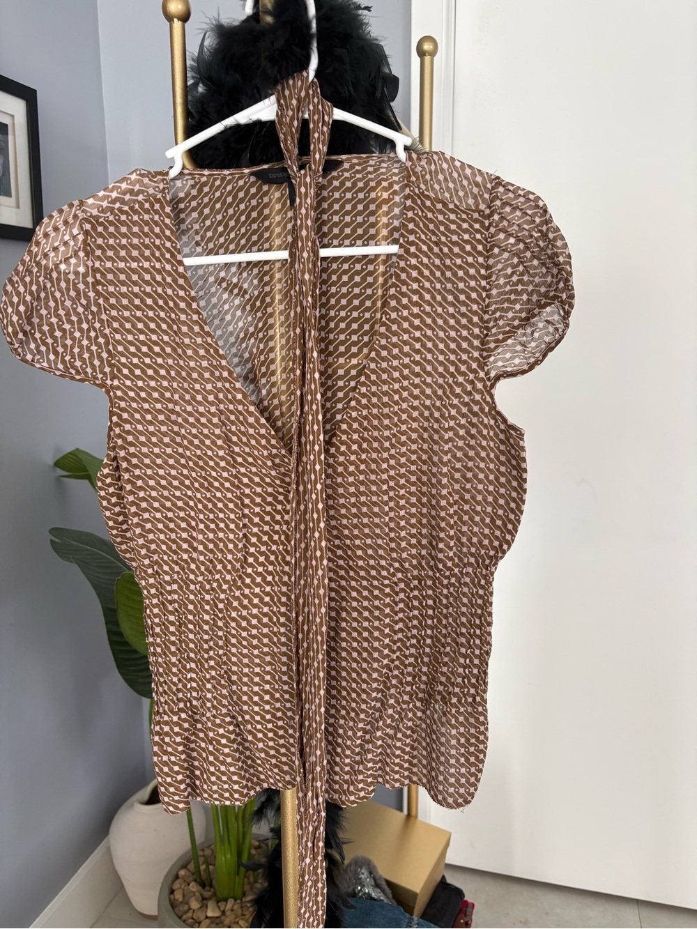 Express Brown Patterned Tie-Neck Cap Sleeve Blouse